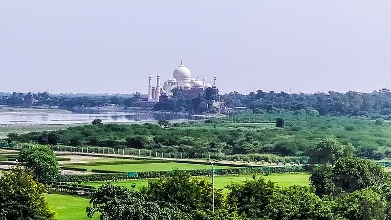 Glimpse of Taj from a distance